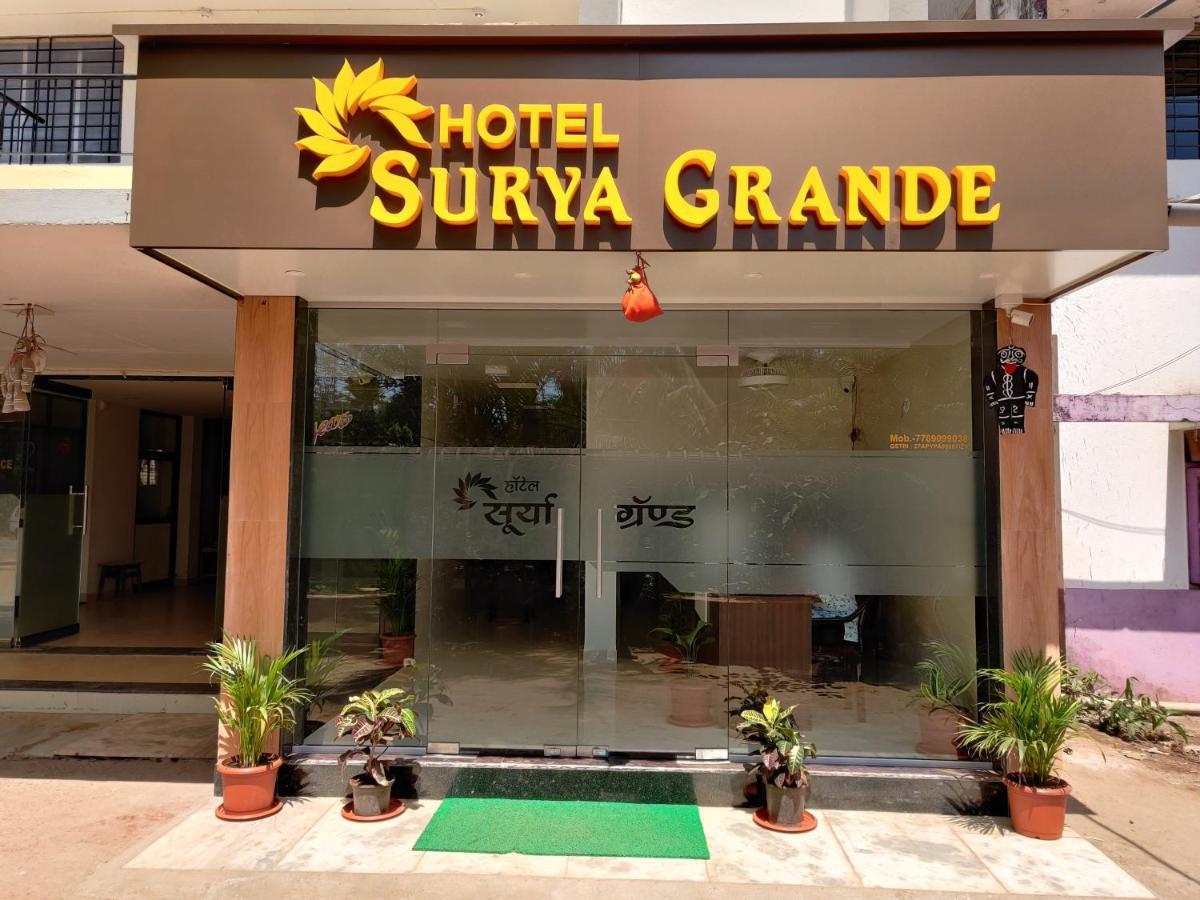Hotel Surya Grande Kudal  المظهر الخارجي الصورة