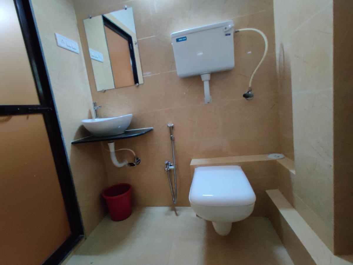 Hotel Surya Grande Kudal  المظهر الخارجي الصورة